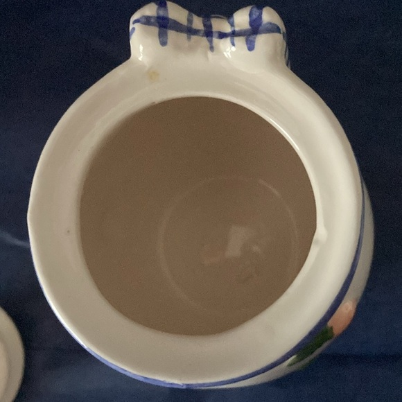 Ceramic sugar bowl and creamer set white with painted ribbon and bow design - Picture 8 of 11